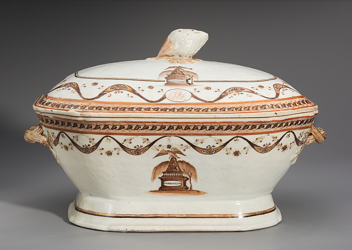 Tureen with Lid from the George Washington Memorial Service Slider Image 2
